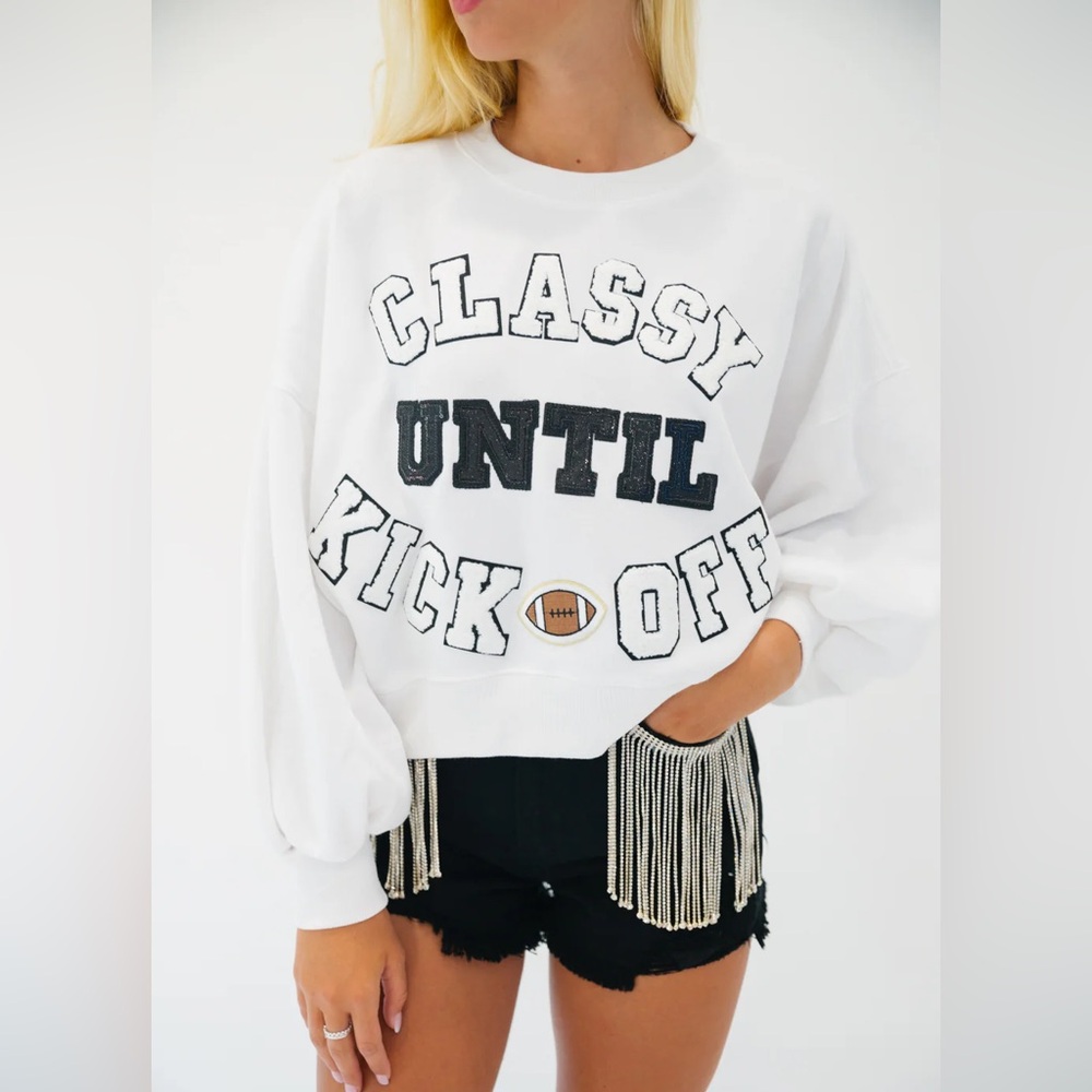 Judith March CLASSY UNTIL KICKOFF PULLOVER